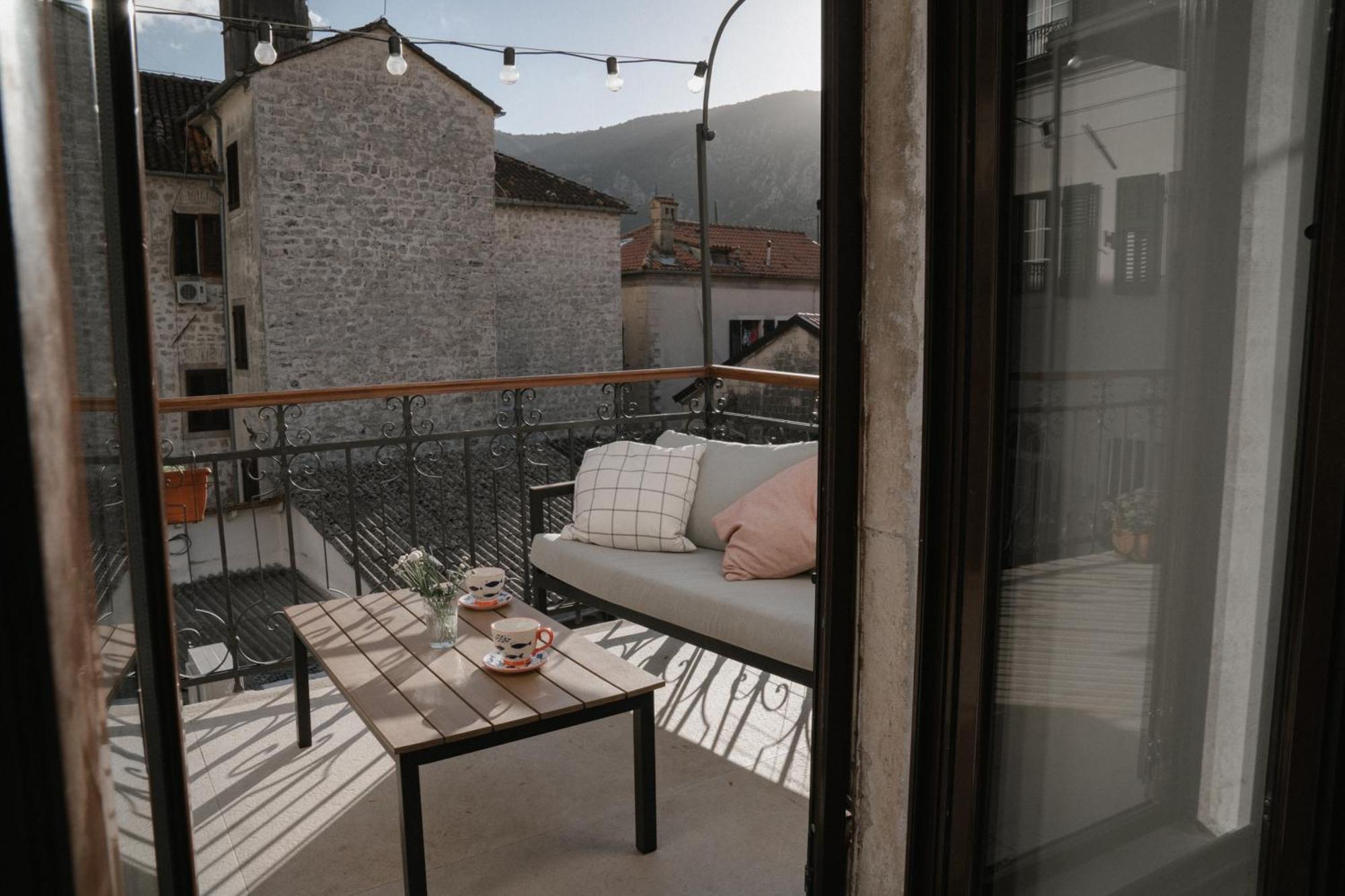 Nest 382 Apartment Kotor Exterior photo